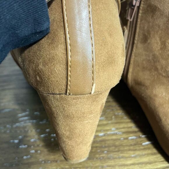 New Directions Faux Suede Trilly Wedge Ankle Boots Size 10 Women’s Brown / Tan - Picture 8 of 15